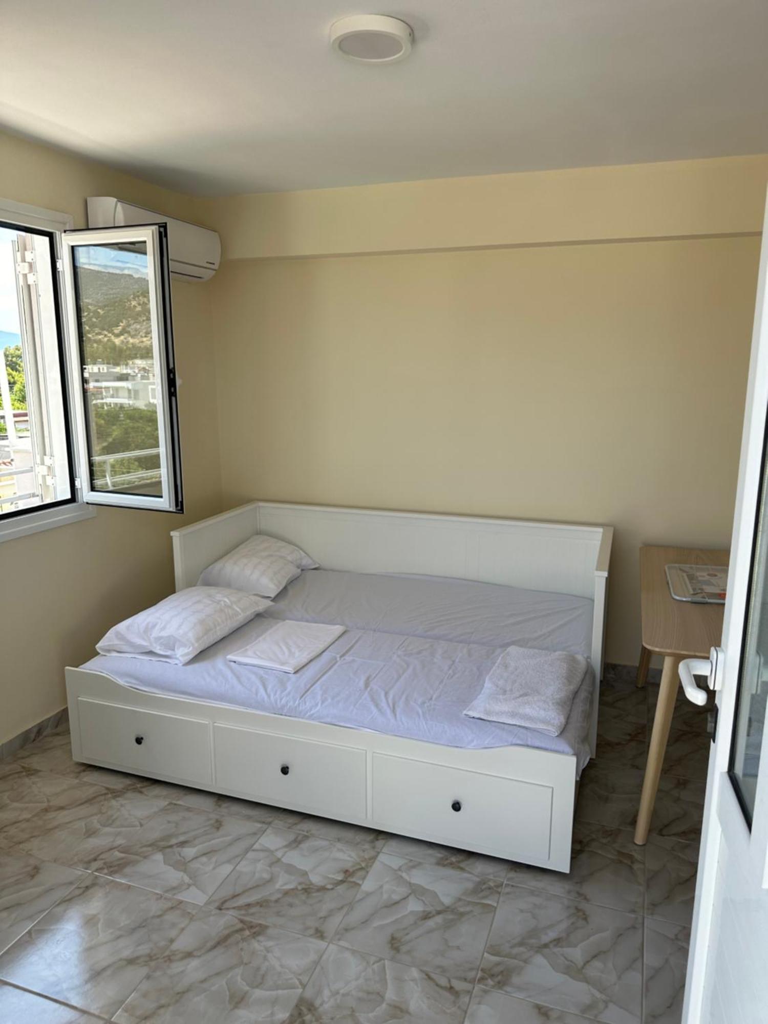Eretria Apartment Exteriör bild